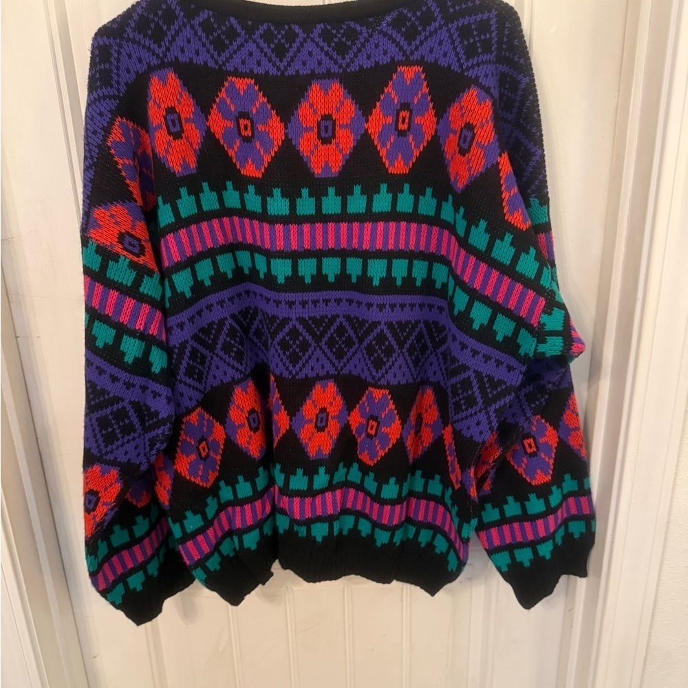 Jordache Multicolor Geometric Sweater Retro - Picture 13 of 13